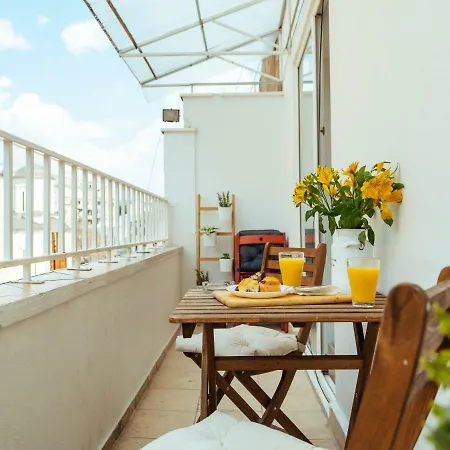 Tonitza Old Town - Double Bucharest